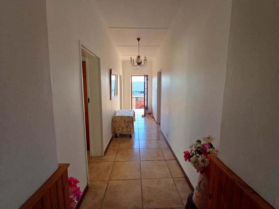 To Let 3 Bedroom Property for Rent in Albertinia Western Cape
